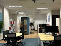 Zhongshan Mall (D12), Office #560603021